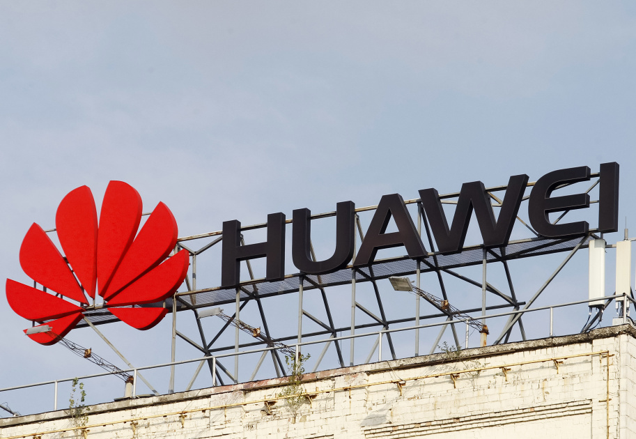 Samsung will stop supplying Huawei with phone chips amid US sanctions